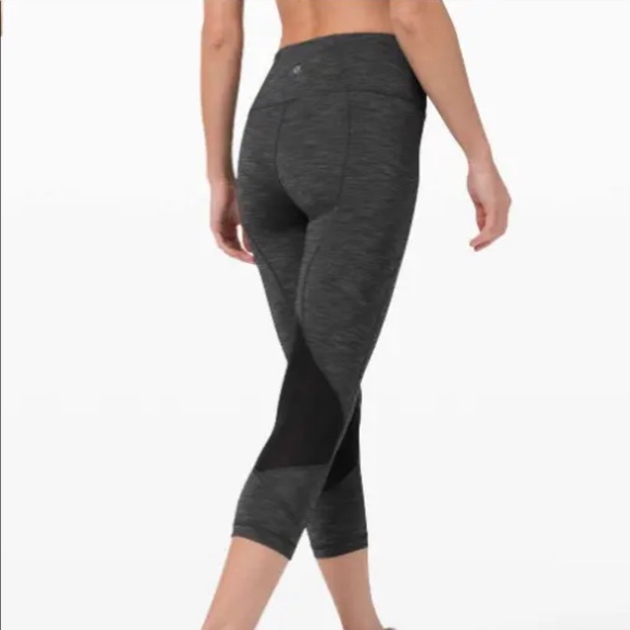 lululemon athletica Pants - Lululemon Pace Rival Mid-Rise Crop 22” Heathered Black Size 10